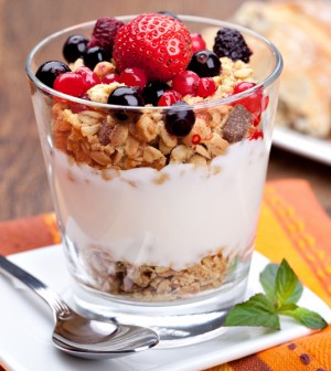 Yougurt with Granola and Berries
